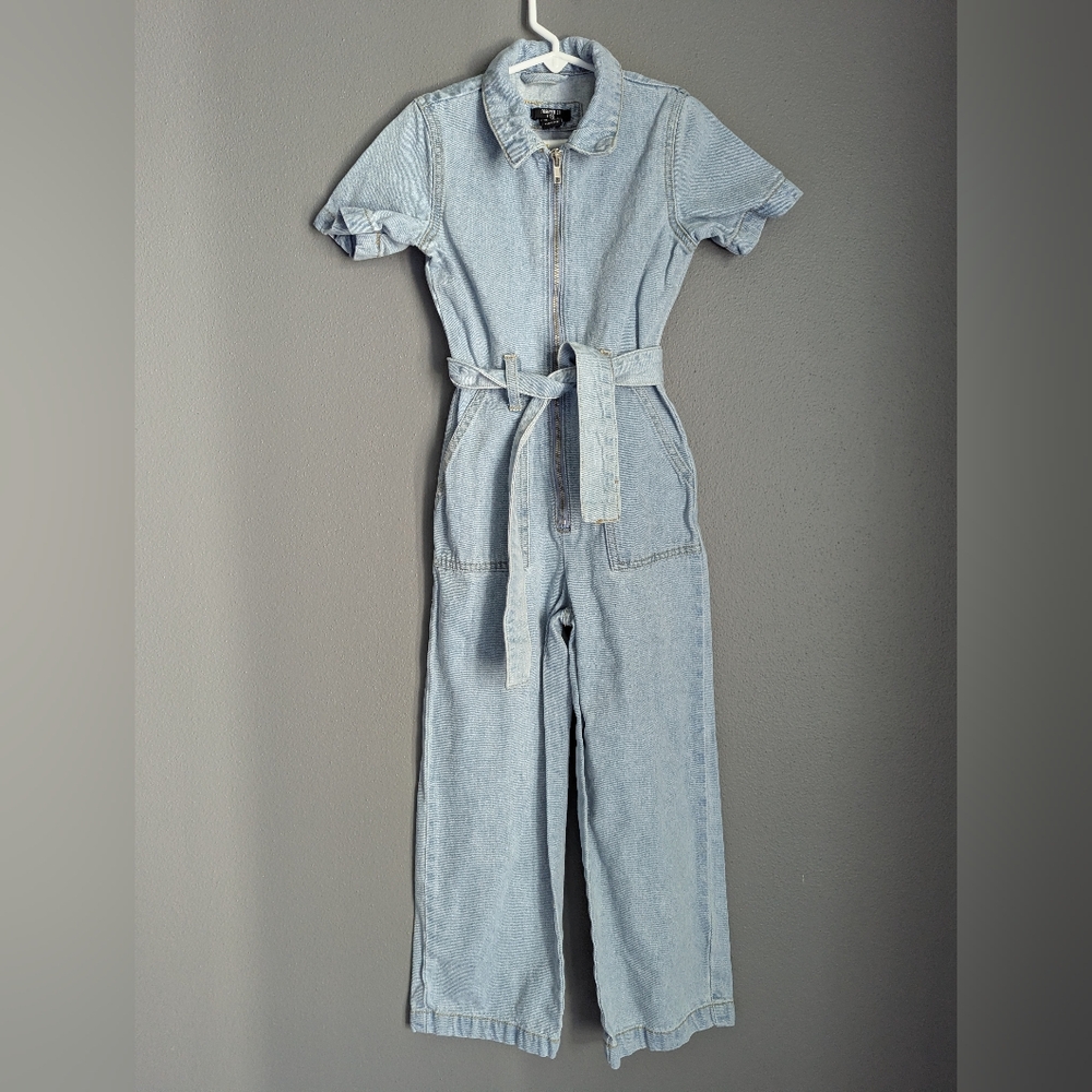Forever 21 kids denim jumpsuit size 5/6 11.5 x11 x22x19